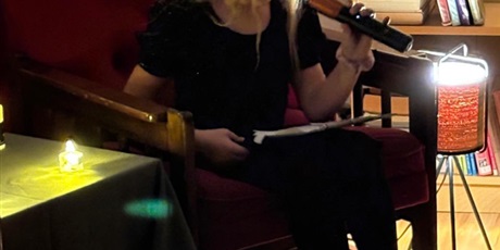 Powiększ grafikę: Wieczór poezji w klasie 2b