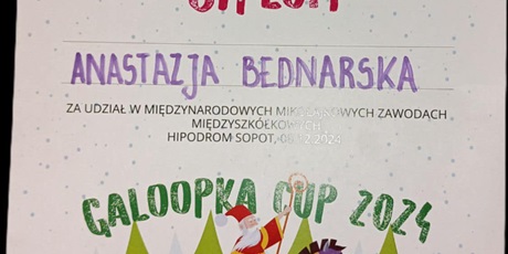 Powiększ grafikę: Dyplom uczennicy