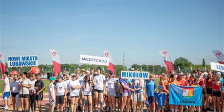 Powiększ grafikę: Uczennice podczas zawodów