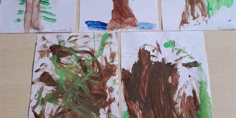 Powiększ grafikę: Wiosenne drzewo w wykonaniu 3 i 4 latków