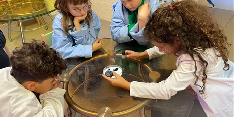 Wizyta uczniów klas drugich w Hewelianum