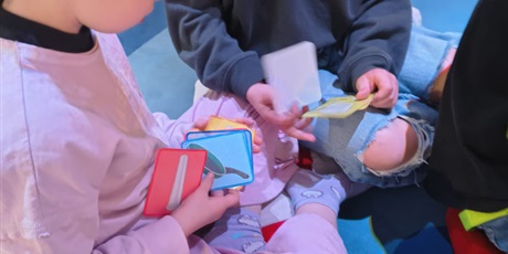 Powiększ grafikę: Dzieci podczas warsztatów