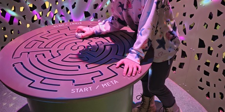 Powiększ grafikę: Dzieci podczas warsztatów