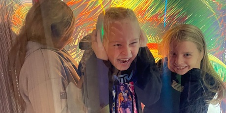 Powiększ grafikę: Dzieci podczas warsztatów