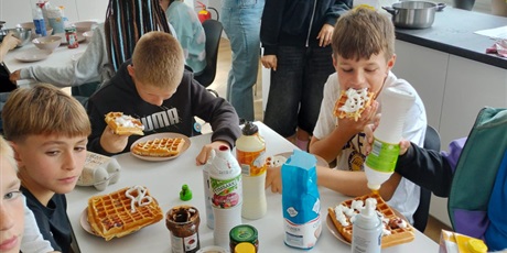 Wspólne pieczenie gofrów