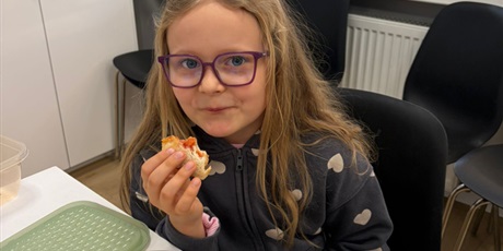 Powiększ grafikę: Uczniowie podczas zajęć