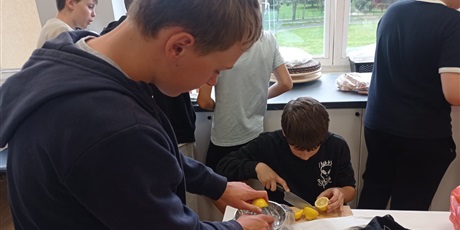 Powiększ grafikę: Zajęcia kulinarne w 7b