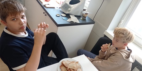 Powiększ grafikę: Zajęcia kulinarne w 7b