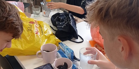 Powiększ grafikę: Zajęcia kulinarne w 7b