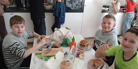 Powiększ grafikę: Zajęcia kulinarne w klasie 5a