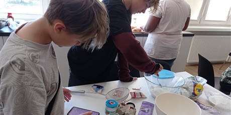 Powiększ grafikę: Zajęcia kulinarne w klasie 5a