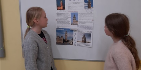 Powiększ grafikę: Uczniowie podczas zajęć