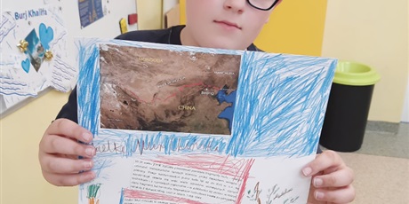 Powiększ grafikę: Uczniowie podczas zajęć