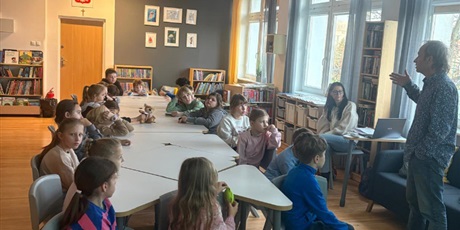 Powiększ grafikę: Czytelnicze spotkanie dla uczniów.