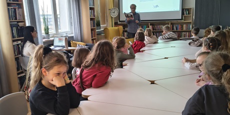 Powiększ grafikę: Czytelnicze spotkanie dla uczniów.