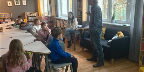 Powiększ grafikę: Czytelnicze spotkanie dla uczniów.