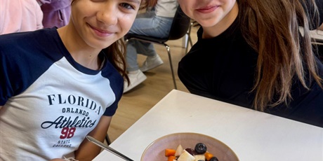Powiększ grafikę: Lekcja edukacji zdrowotnej w klasie 5a