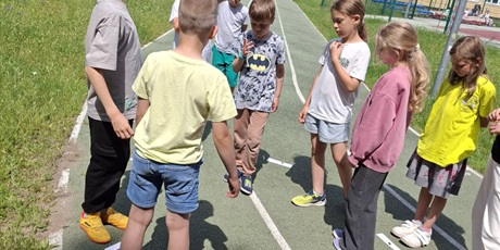 Powiększ grafikę: Dzieci podczas zajęć