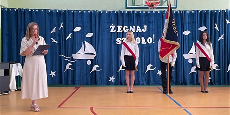 Powiększ grafikę: zakonczenie-roku-szkolnego-klas-osmych-629841.jpg