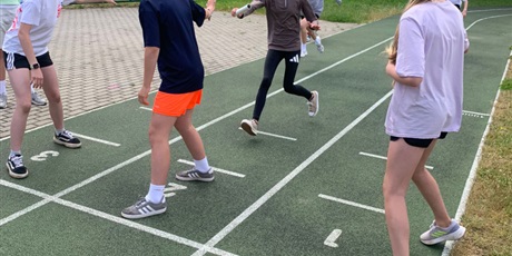 Powiększ grafikę: zawody-lekkoatletyczne-630249.jpg