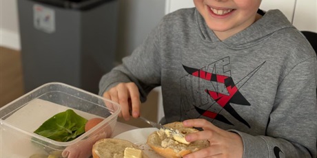 Powiększ grafikę: zdrowe-i-kolorowe-kanapki-682127.jpg