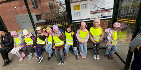 Powiększ grafikę: Zerówka podczas wycieczki