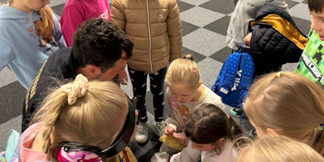 Powiększ grafikę: Zerówka podczas wycieczki