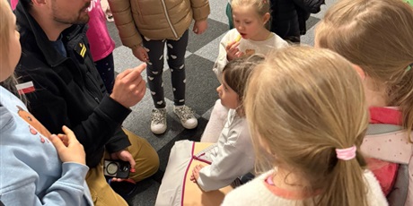 Powiększ grafikę: Zerówka podczas wycieczki