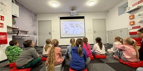 Powiększ grafikę: Zerówka podczas wycieczki