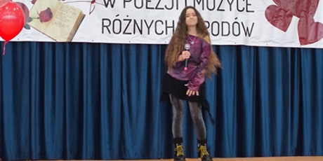 Zosia i Masza w wojewódzkim konkursie "Miłość w poezji i muzyce różnych narodów"
