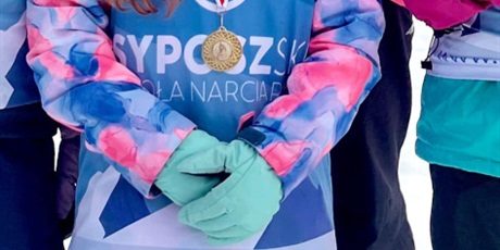 Zosia zajęła 1. miejsce w slalomie gigancie